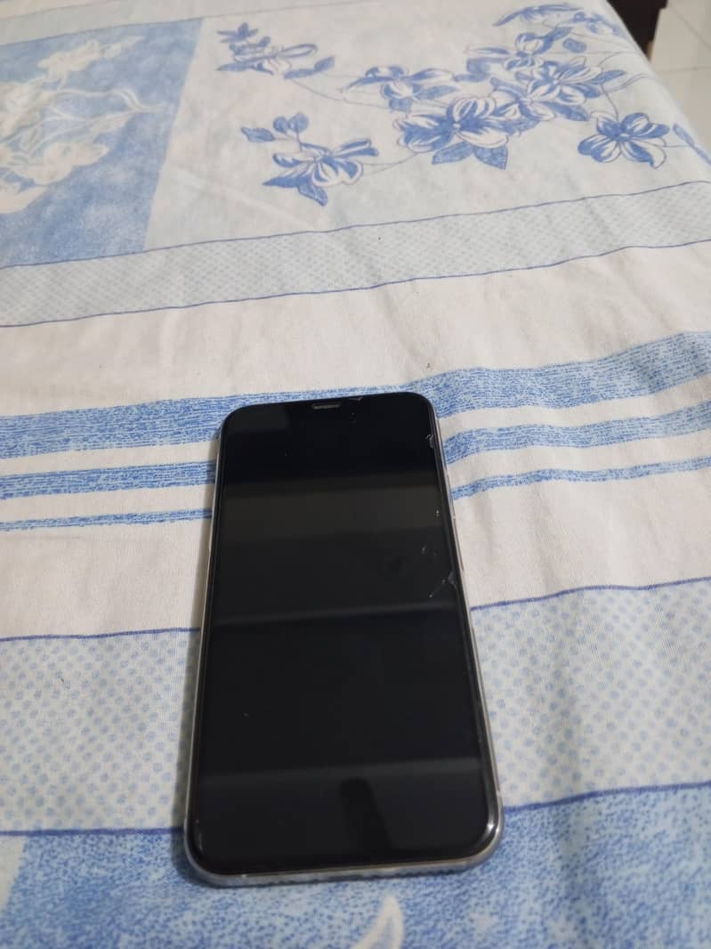 Apple iPhone 11 Pro 1