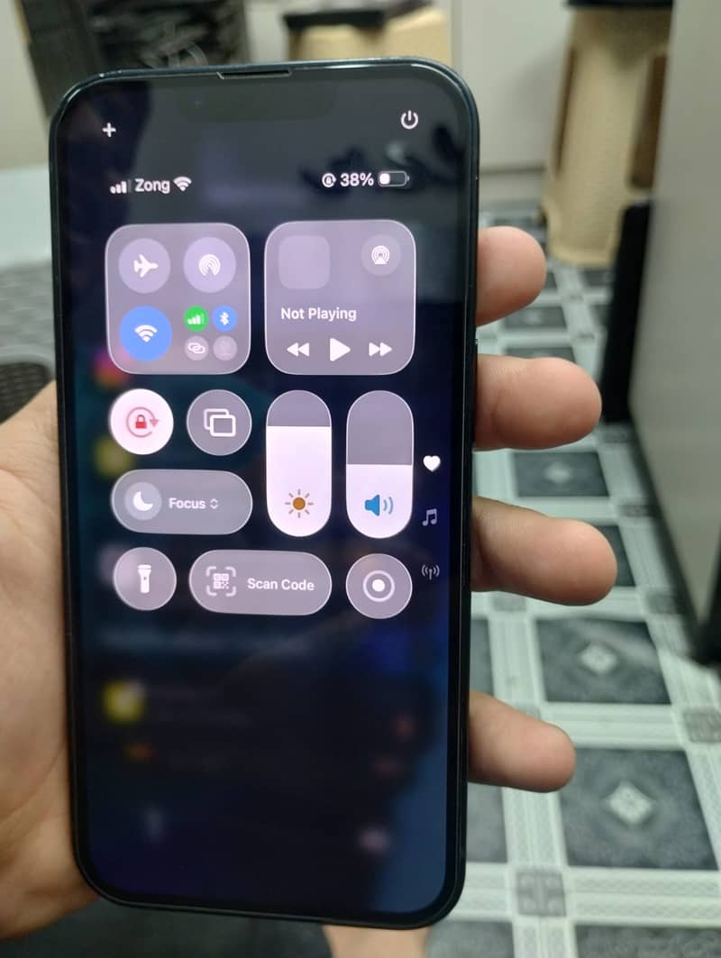 Apple iPhone 13 6