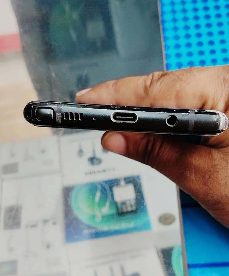 Samsung Mobile Note 9 5