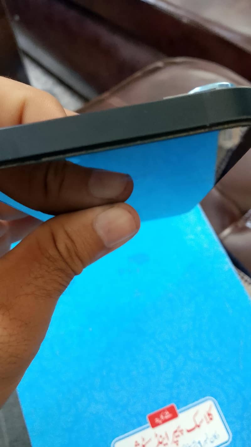 Apple iPhone 13 4