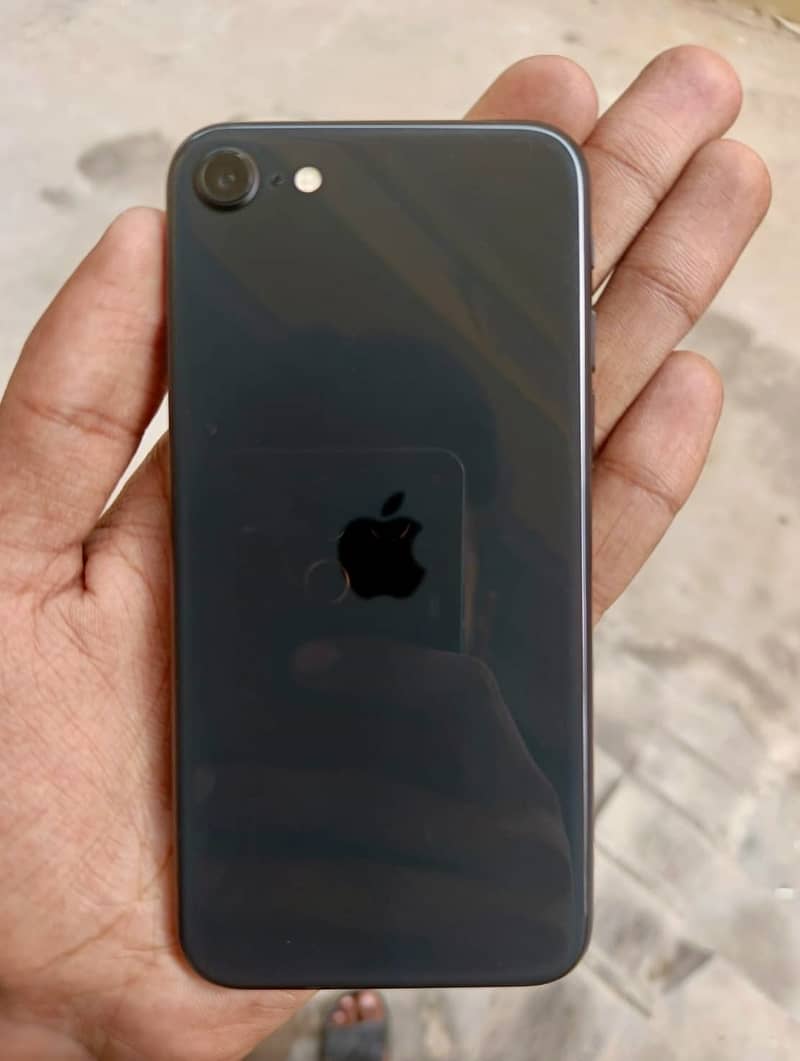 Apple iPhone SE 3