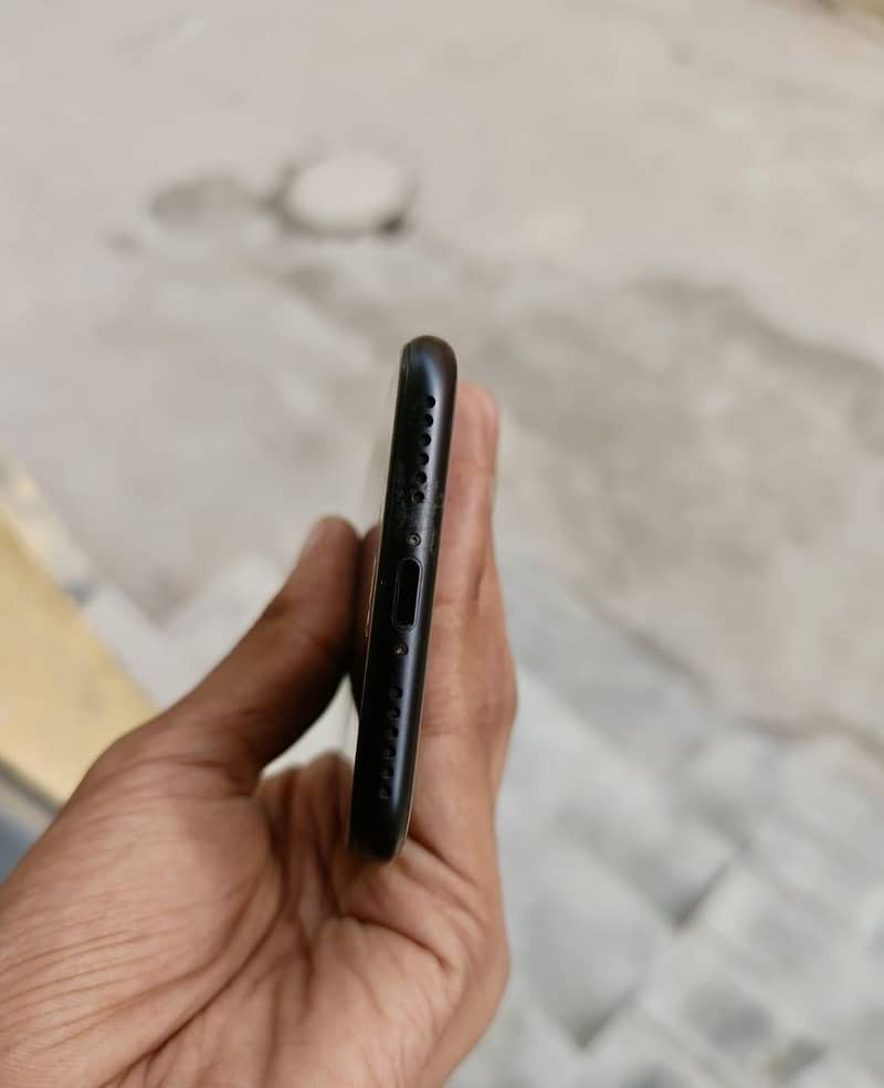 Apple iPhone SE 14