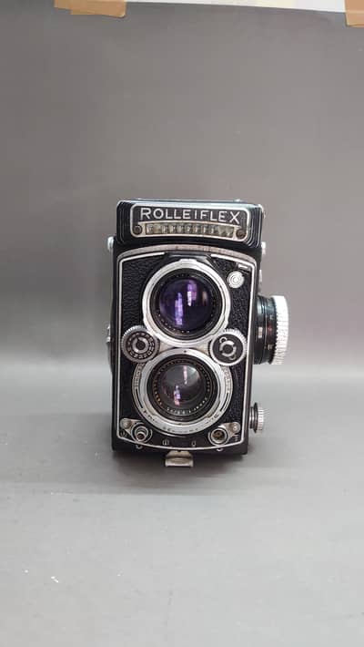 Rolleiflex 3.5 Vintage film camera mamiya, nikon, canon, yashica