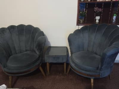 coffee chairs with table good condition