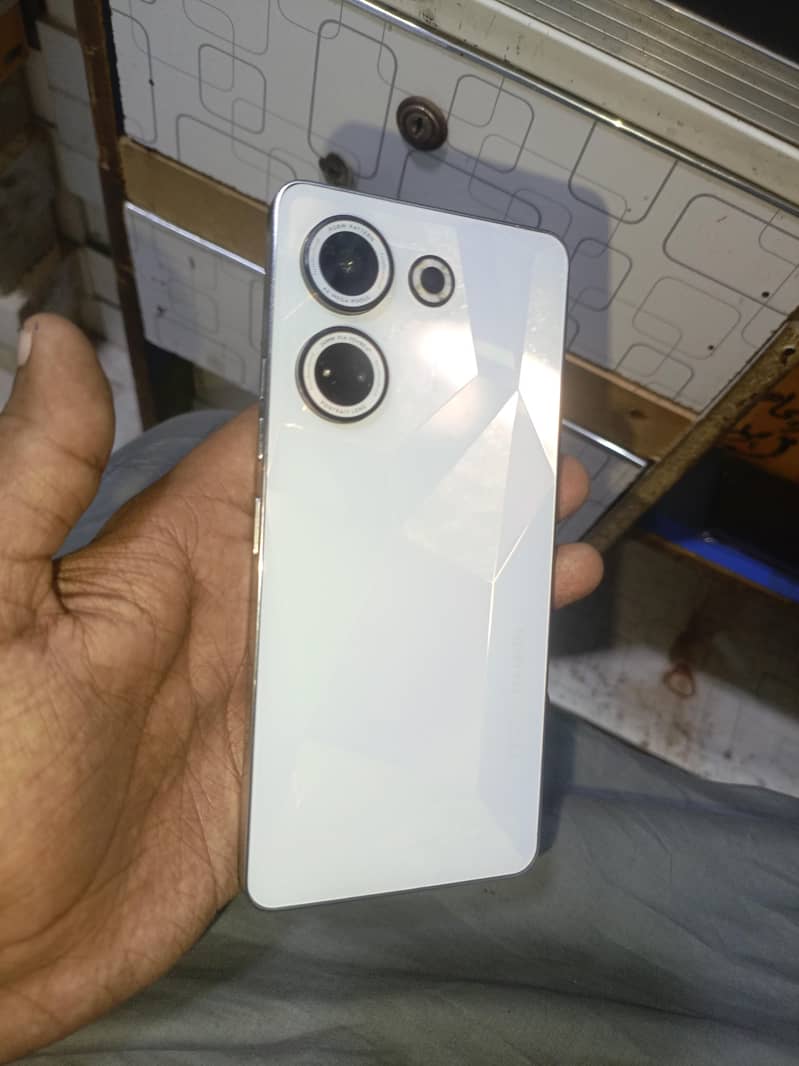 Tecno CAMON 20 2