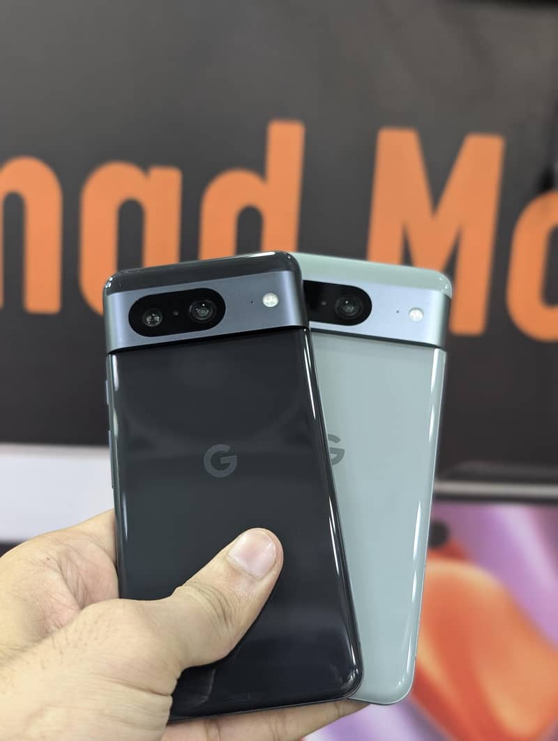 Google pixel 8 4