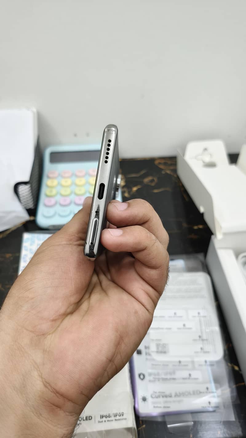 Tecno CAMON 40 Pro 7