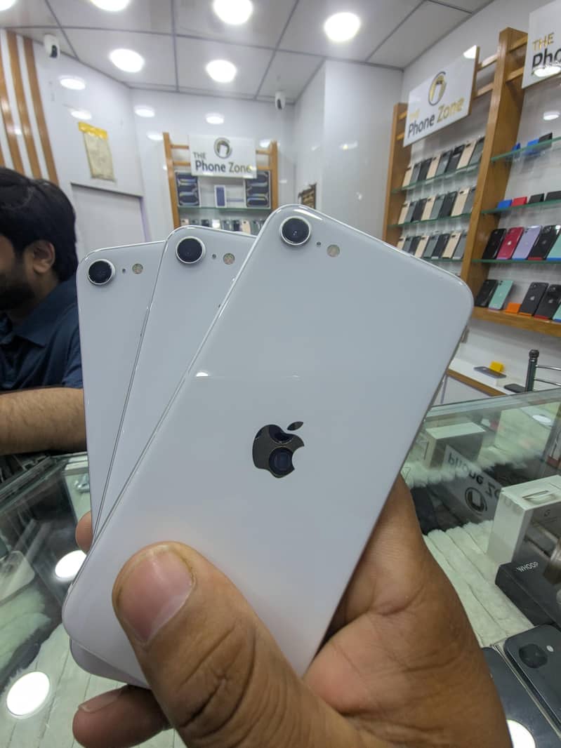 Apple iPhone SE 3