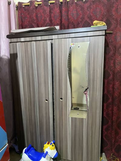 2 door wardrobe for argent sale