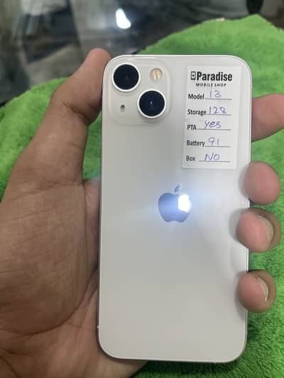 Apple iPhone 13