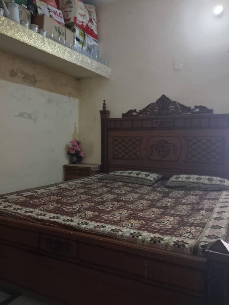 Bed, dressing 2