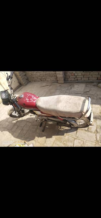 03042377415 urgent sale crown 2017 model applied he har chiz me fit he