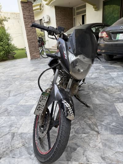 Ybr 125 model 2016 black colour with all paper