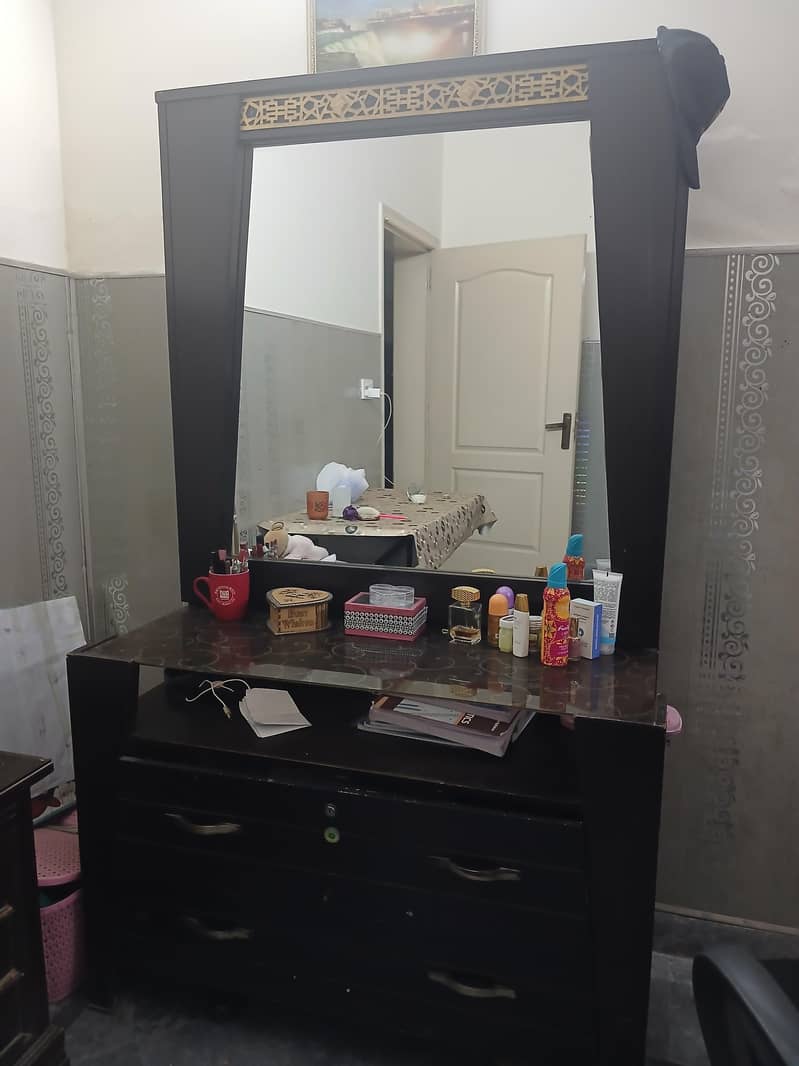 Dressing table 1