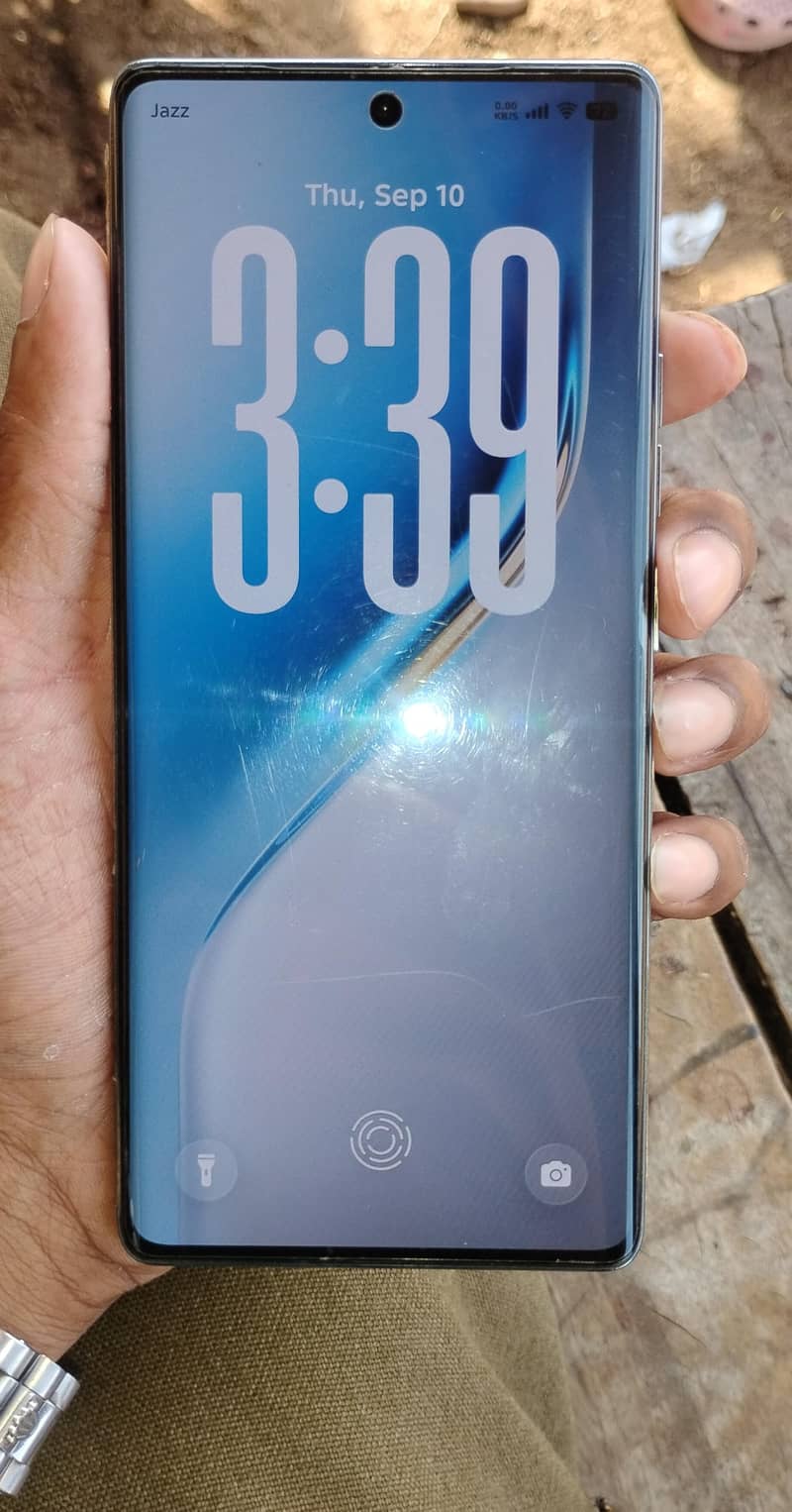 Tecno CAMON 40 Pro 0