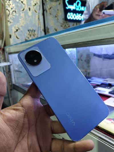 vivo y02t 4GB 64GB just glas break 1000 ka chang ho g baqi all ok