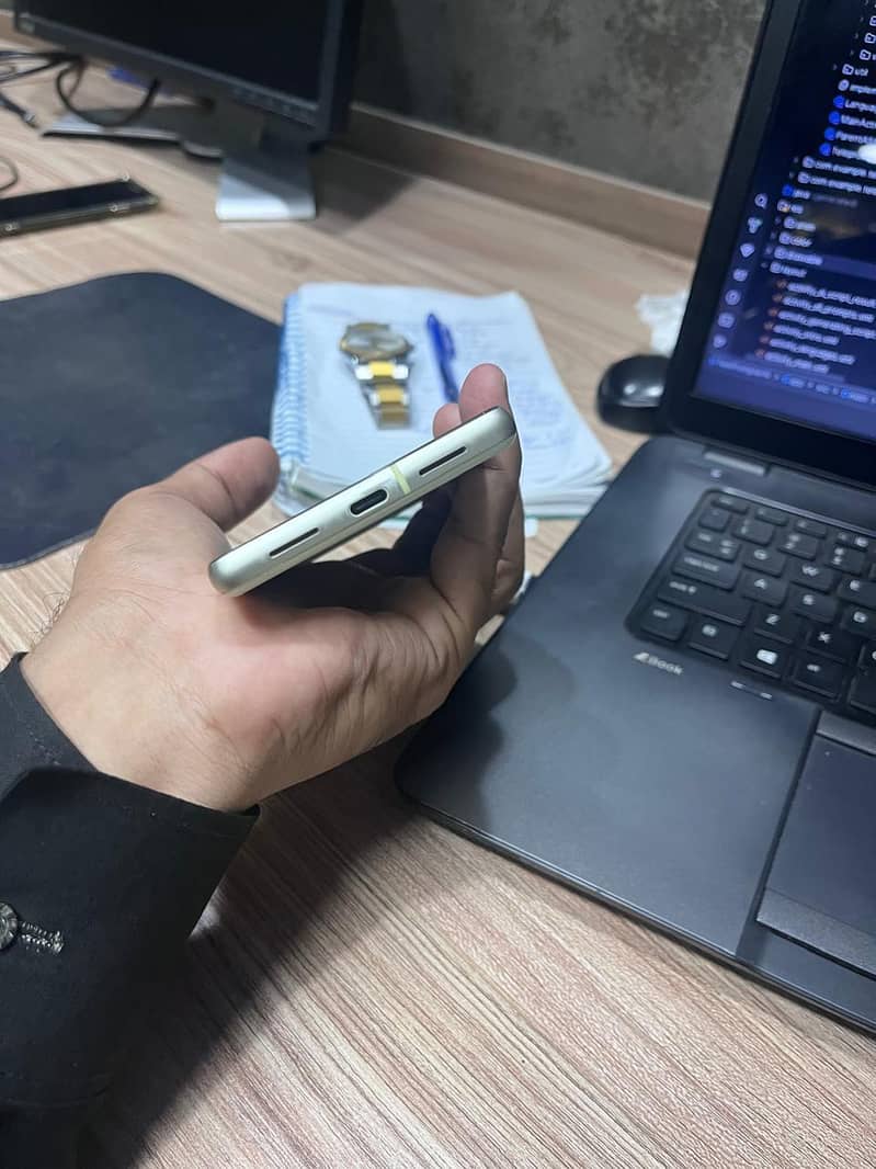 Google Pixel 7 3