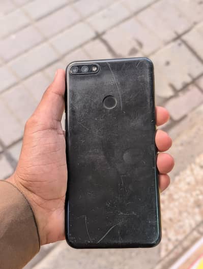 Honor 7C