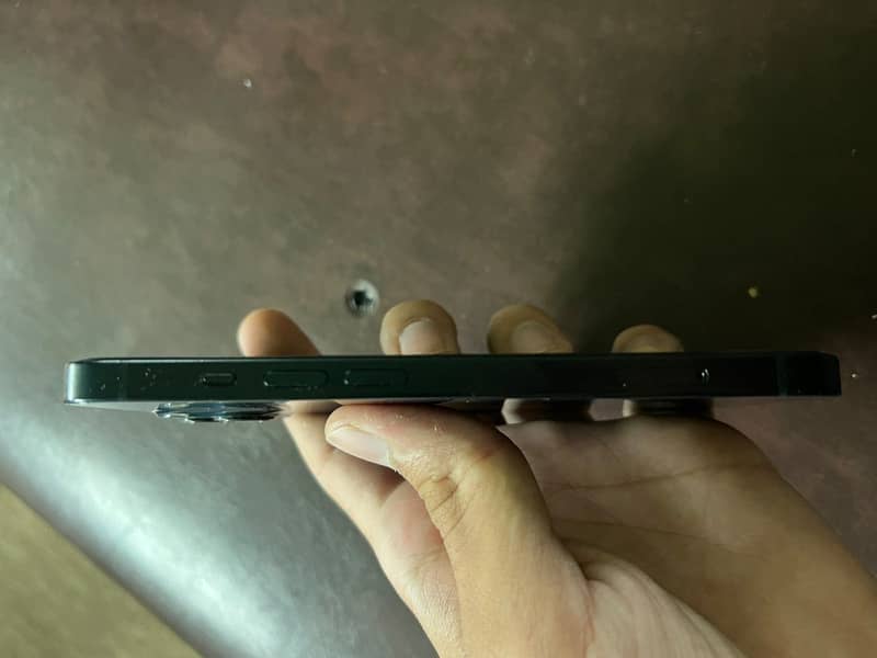 Apple iPhone 13 3