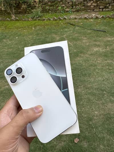Apple iPhone 16 Pro Max