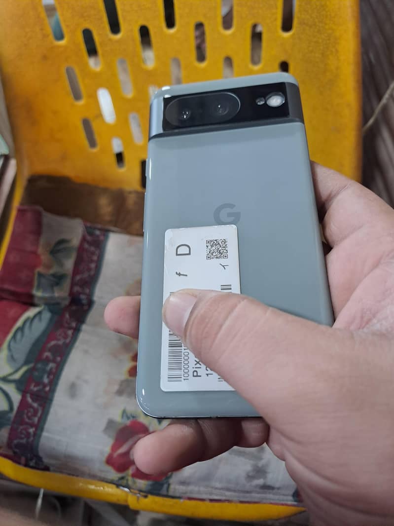 Google Pixel 8 3