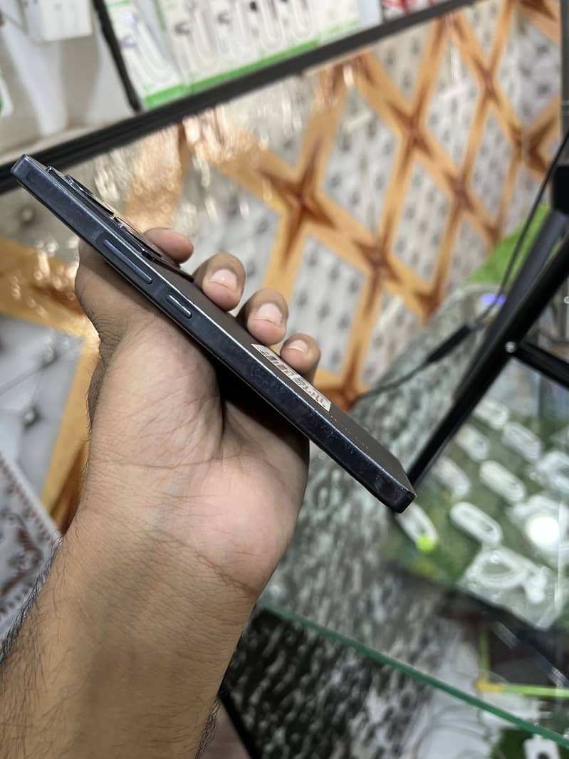 Infinix note 40 4