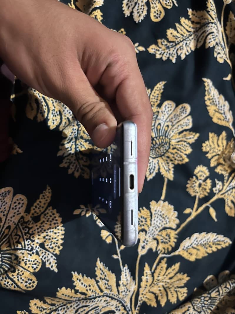 Google Pixel 7a 4
