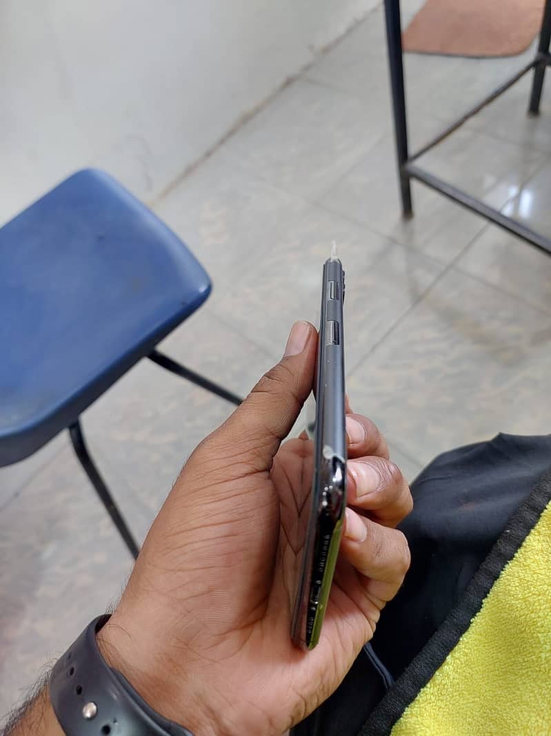 Apple iPhone 11 Pro Max 5
