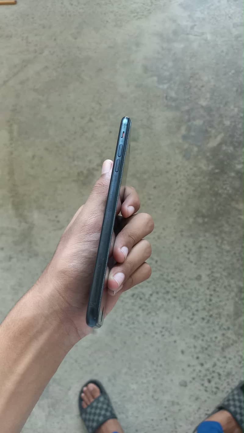 Apple iPhone 7 Plus 0