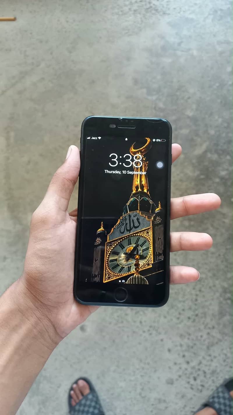 Apple iPhone 7 Plus 1