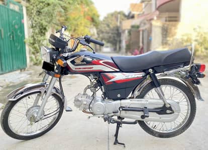 Honda CD 70 2024 (black)