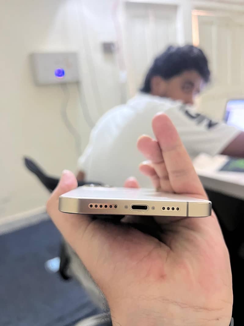 Apple iPhone 12 Pro Max 4