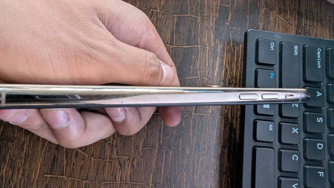 Apple iPhone XS Max 5