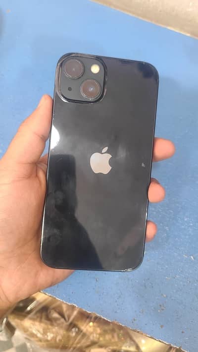 Apple iPhone 13