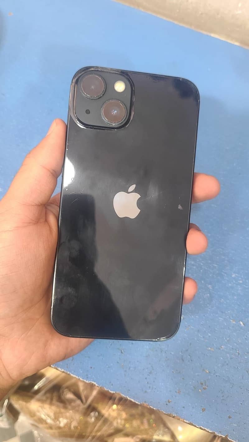 Apple iPhone 13 0