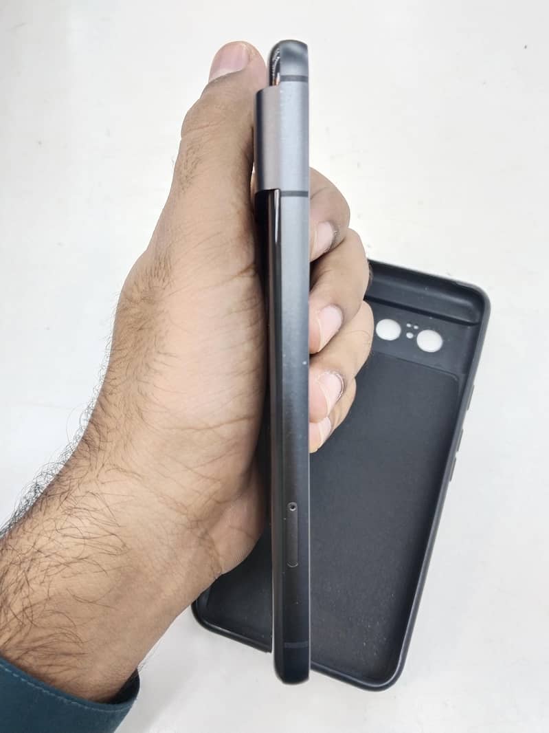 Google Pixel 8 6