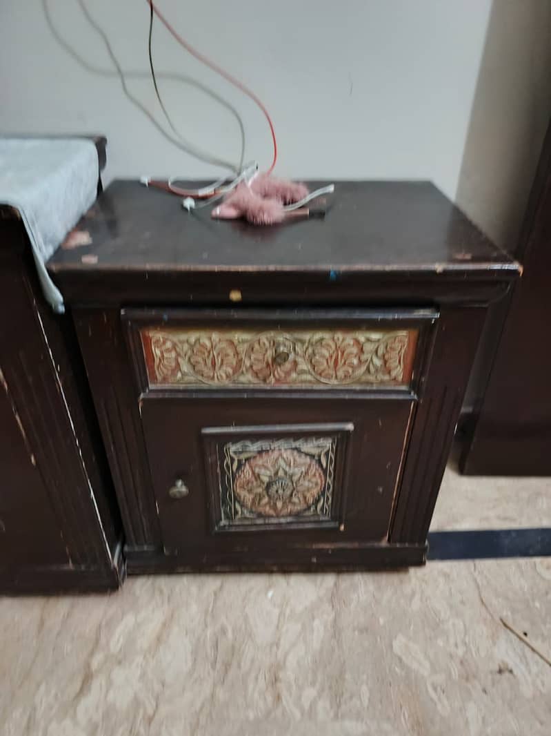 Full Bed Set Good Condition 5