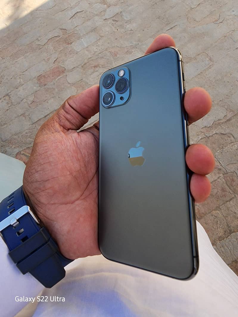 Apple iPhone 11 Pro 1