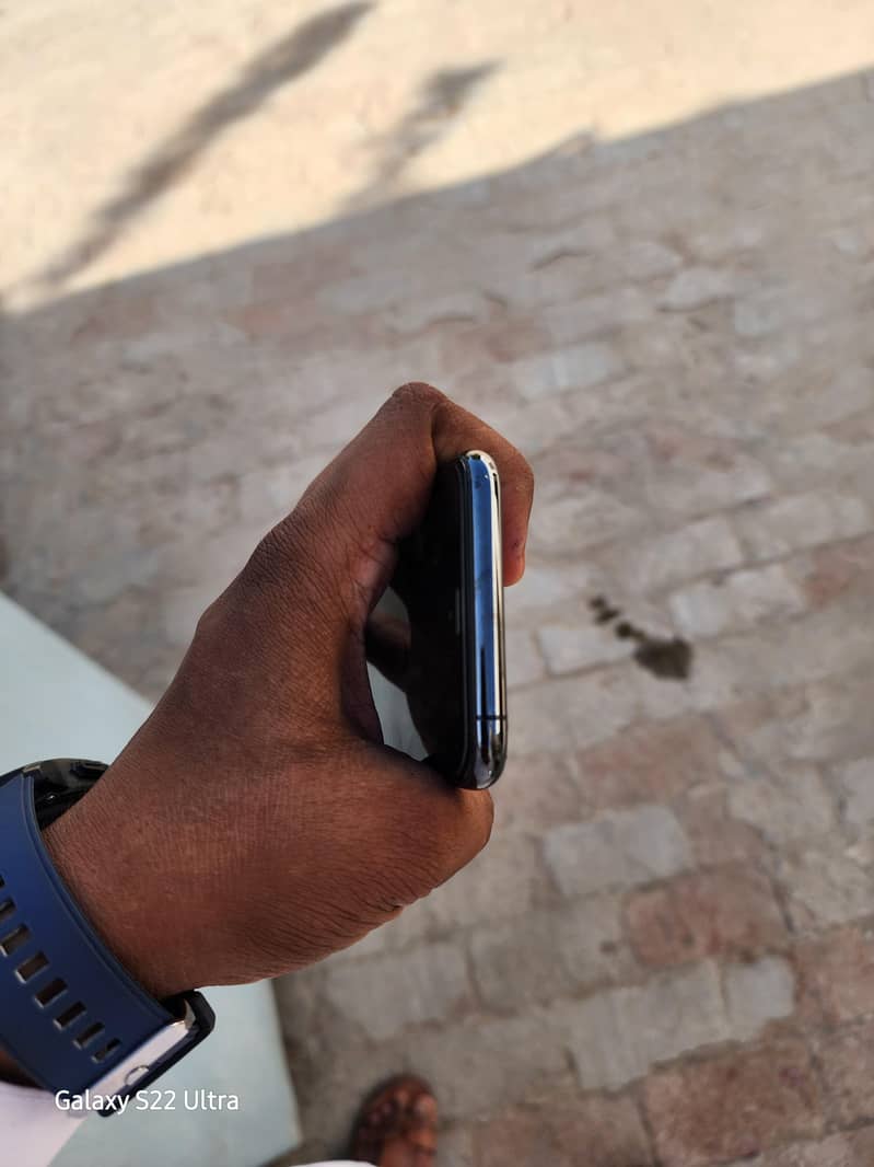 Apple iPhone 11 Pro 5