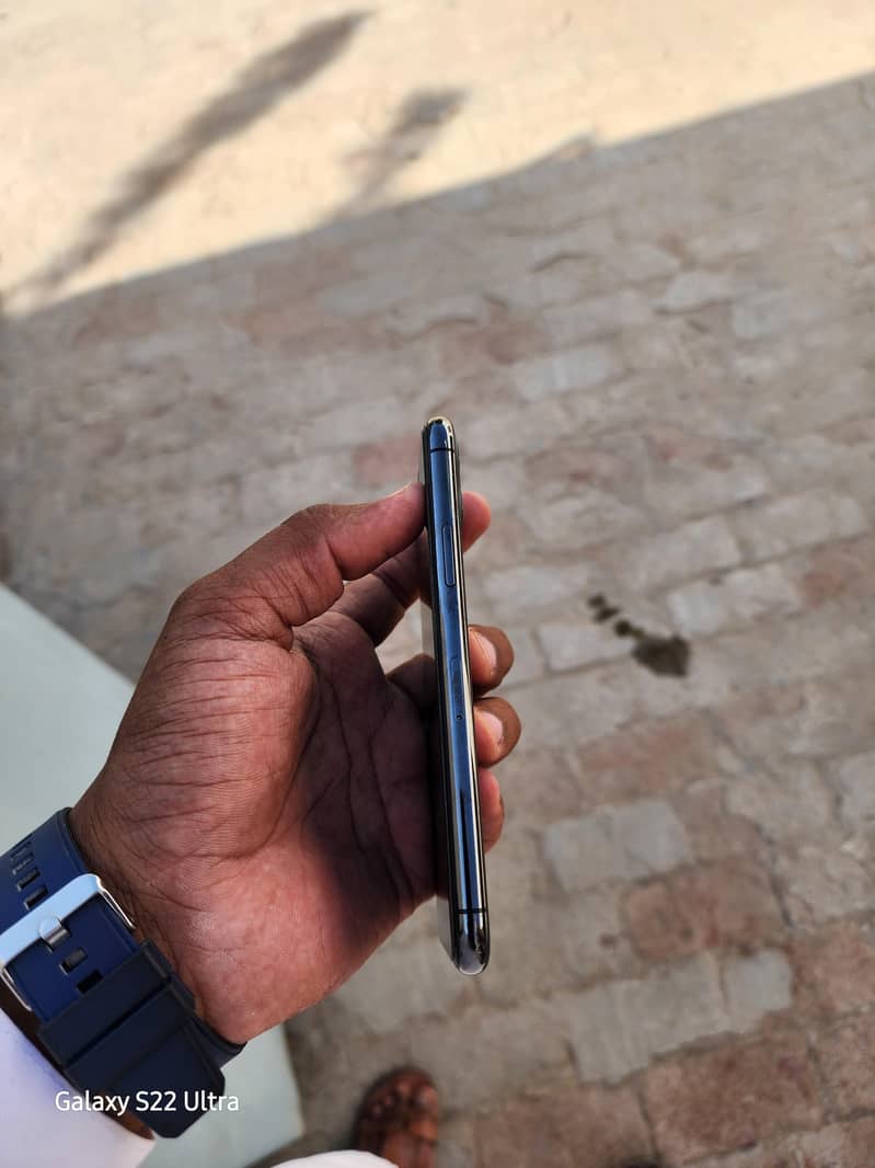 Apple iPhone 11 Pro 8