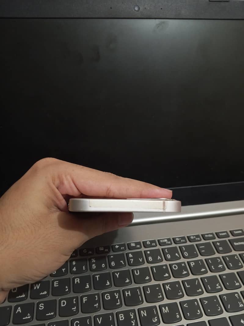 Apple iPhone 12 4
