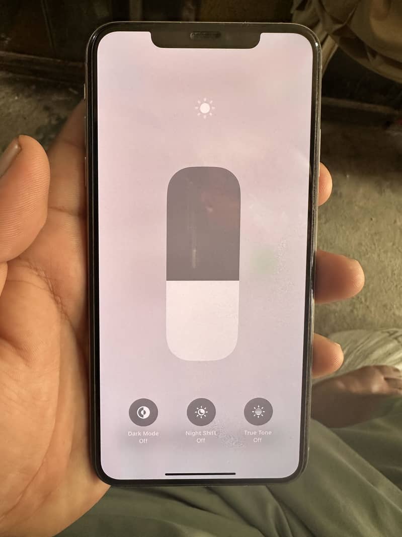 Apple iPhone XS Max 3