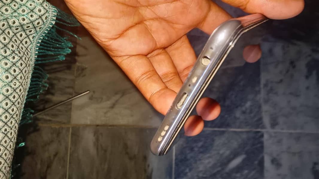 OPPO A95 4