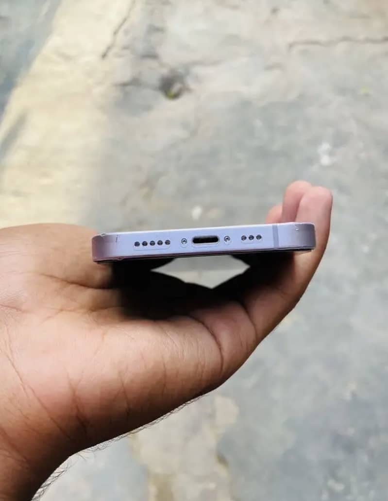 Apple iPhone 14 0