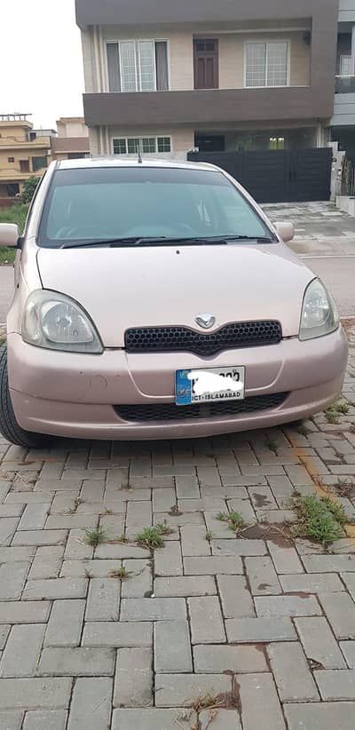 Toyota Vitz 2001 import 2006