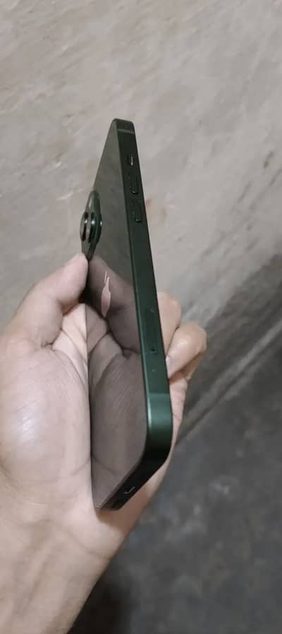 Apple iPhone 13 jv