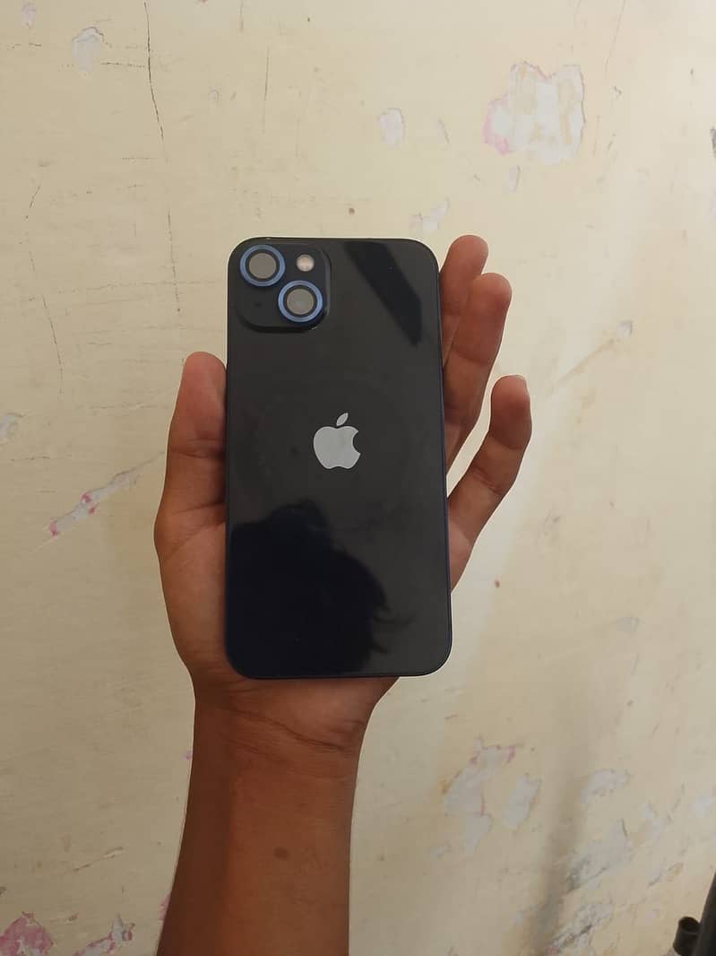 Apple iPhone 13 1
