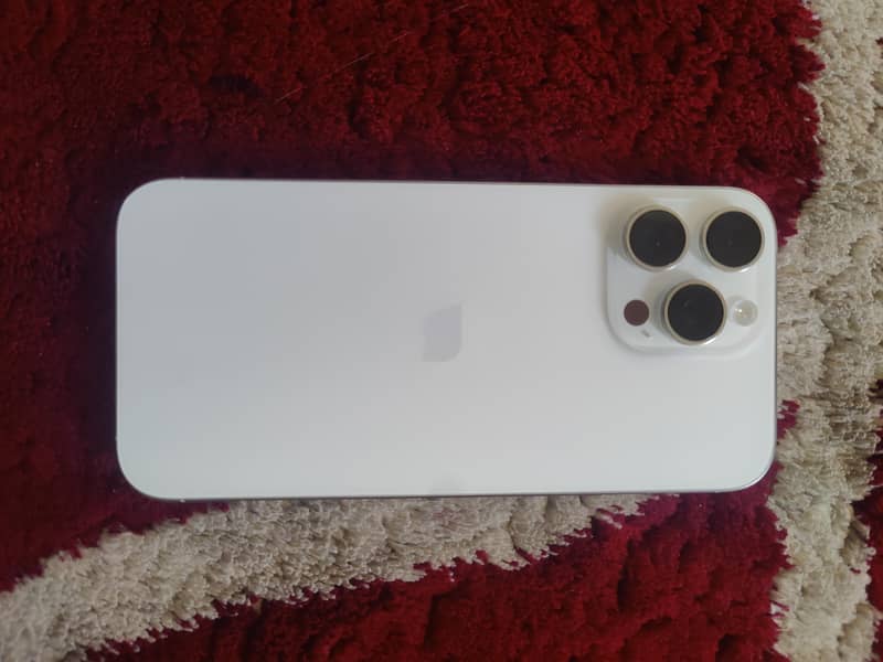 Apple iPhone 16 Pro Max 5