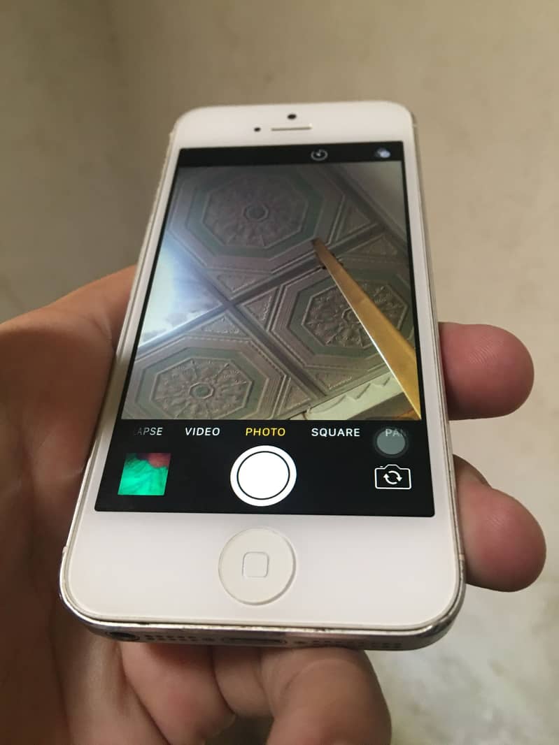 Apple iPhone 5 9