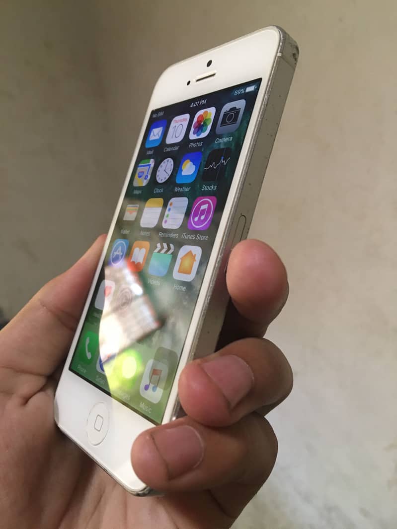 Apple iPhone 5 11